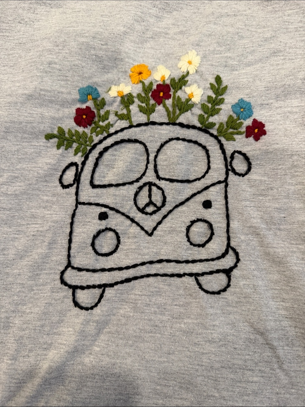 NATURAL LIFE Gray Tee with Embroidered Floral Camper - Picture 2 of 4